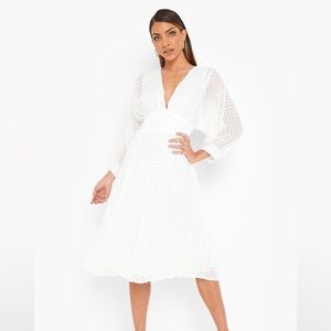 Boohoo DOBBY MESH PLEATED BALLOON SLEEVE MIDI DRESS